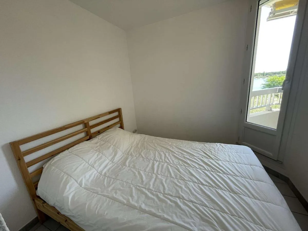Deux Pieces Renove Avec Terrasse, Parking Prive A Port Camargue - Fr-1-250-173 Apartment Saint-Melany